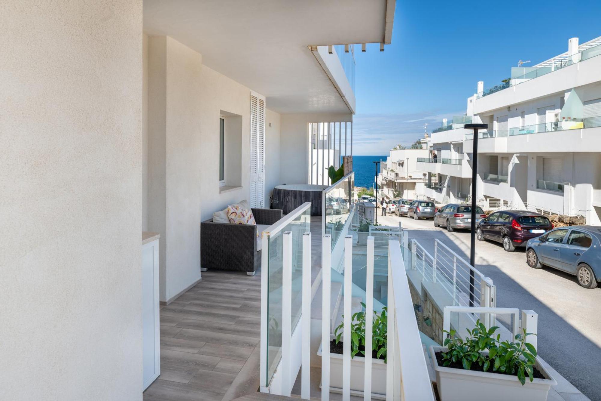Exclusive Deluxe Apt Up To 6 People & Heated Tub Polignano a Mare Exterior photo